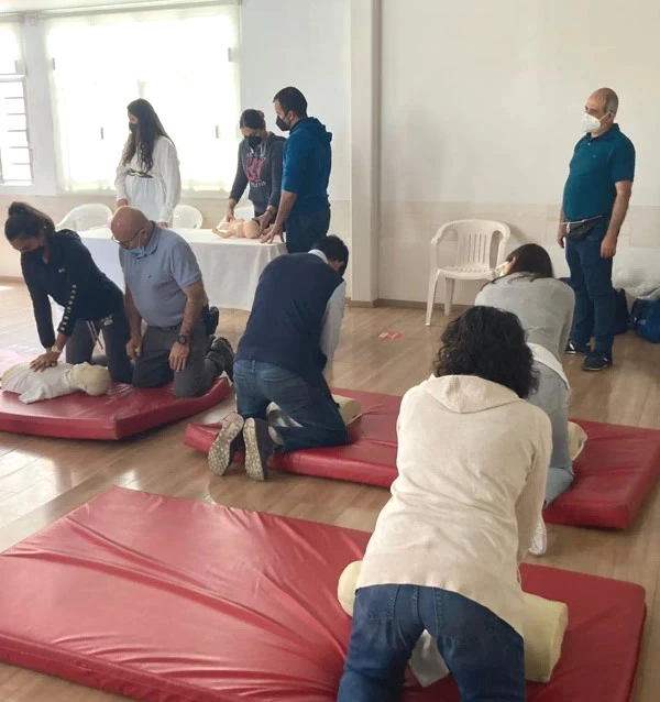 Cursos de primeros auxilios Cursos de primeros auxilios